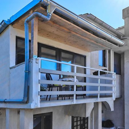 Apartments Mirella มาลีโลชินจ์ ภายนอก รูปภาพ