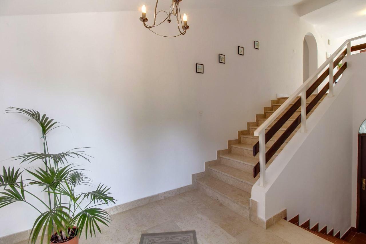 Apartments Mirella มาลีโลชินจ์ ภายนอก รูปภาพ
