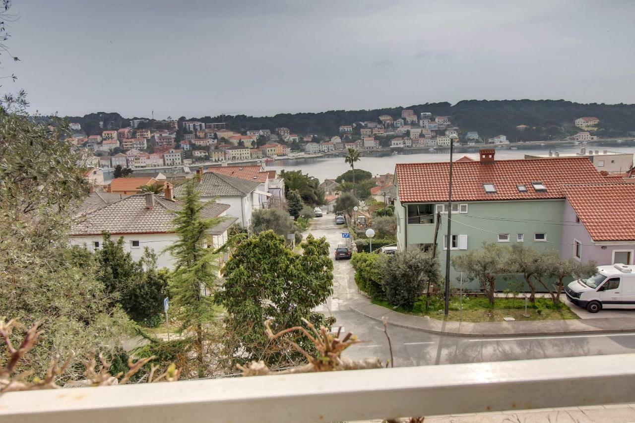 Apartments Mirella มาลีโลชินจ์ ภายนอก รูปภาพ