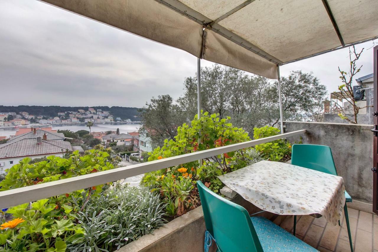 Apartments Mirella มาลีโลชินจ์ ภายนอก รูปภาพ